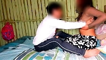 Chibola de colegio se exita y me termina chupando el pene