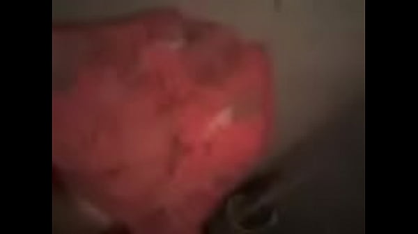 Cholita arrecha se desnuda y muestra su cuerpo